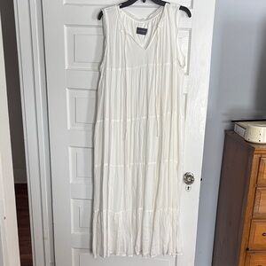 Hudson Gray Elegant White Sleeveless Dress